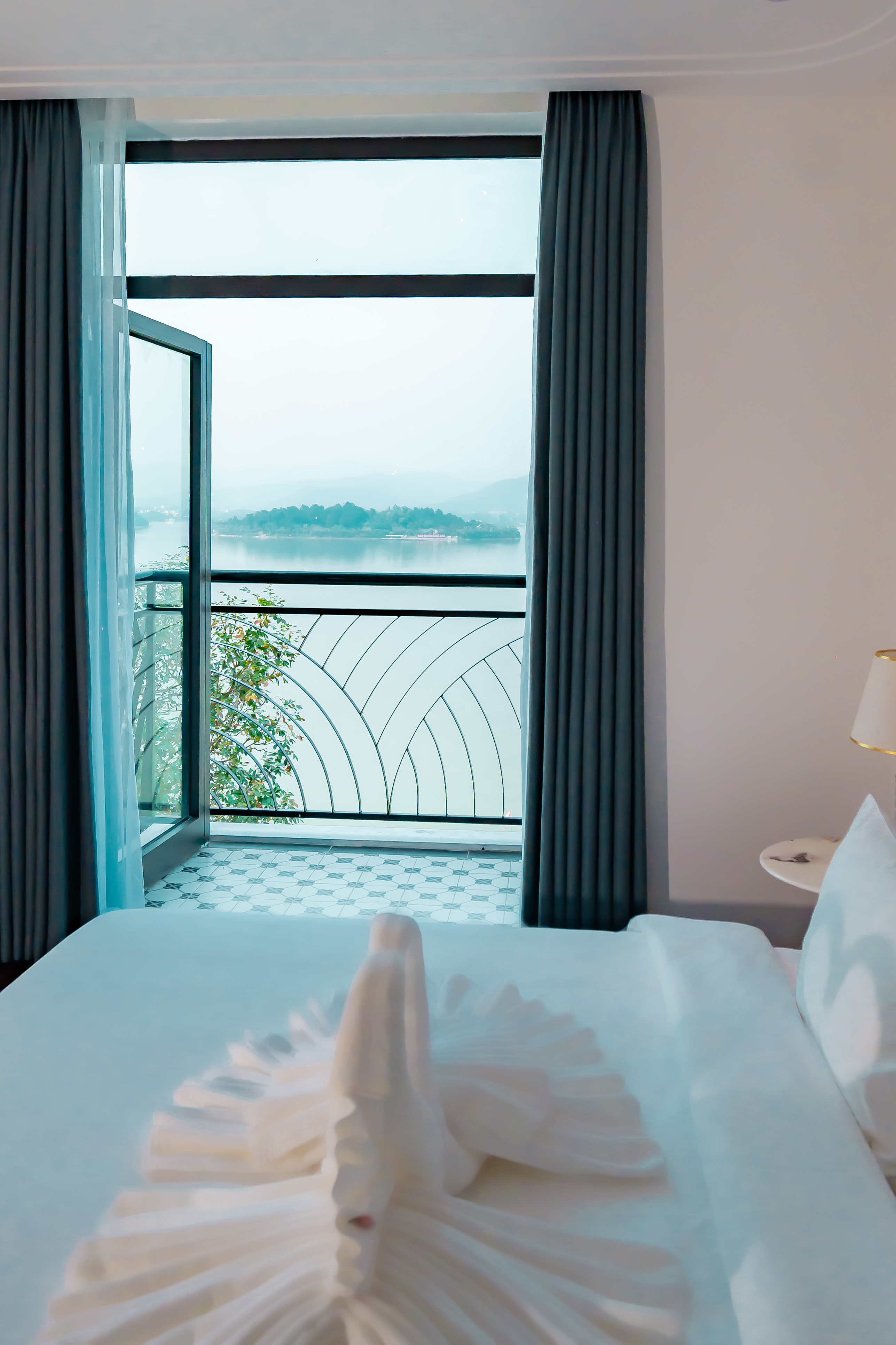 Premier Lake View